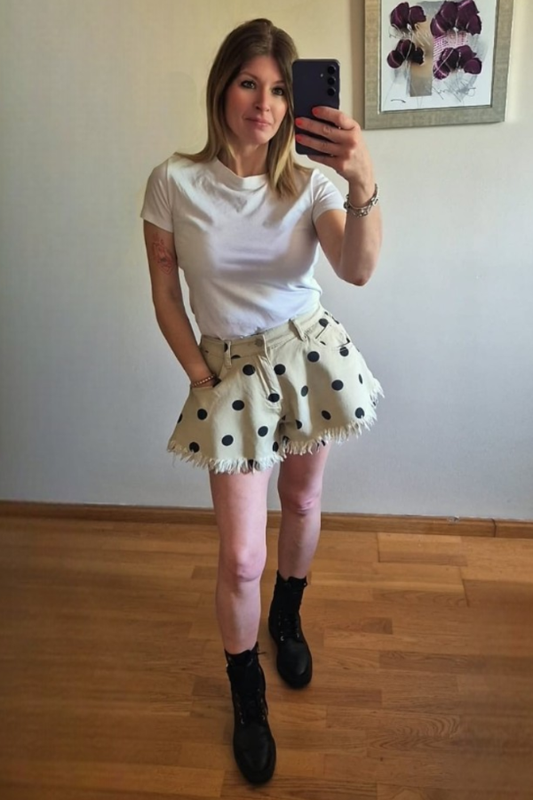 Short Vaquero Beige Lunares